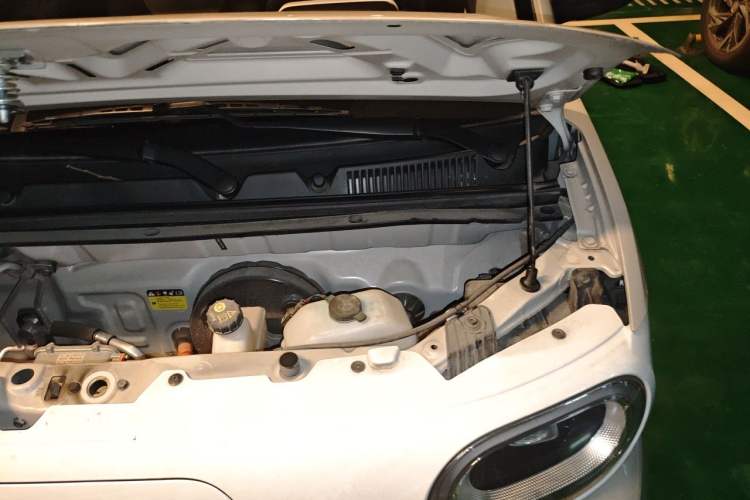 Used Wuling Hongguang MINIEV 2024 3rd Generation 215km Youth Edition Engine Bay Left