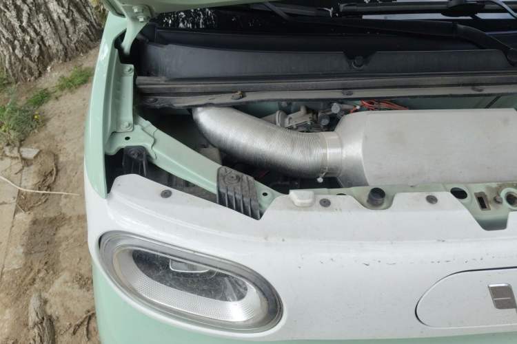 Used Wuling Hongguang MINIEV 2024 3rd Generation 215km Advanced Version Engine Bay Right