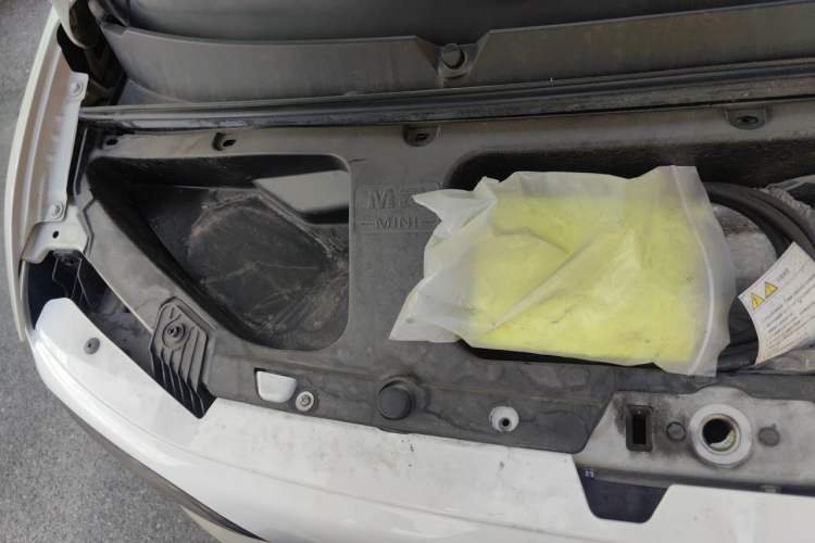 Used Wuling Hongguang MINIEV 2024 3rd Generation 215km Youth Edition Engine Bay Right