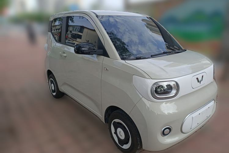Used Wuling Hongguang MINIEV 2024 3rd Generation 215km Youth Edition Front Right 45 Deg
