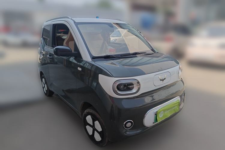 Used Wuling Hongguang MINIEV 2024 3rd Generation 215km Advanced Version Front Right 45 Deg