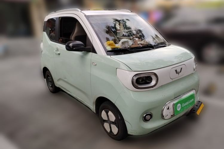 Used Wuling Hongguang MINIEV 2024 3rd Generation 215km Advanced Version Front Right 45 Deg