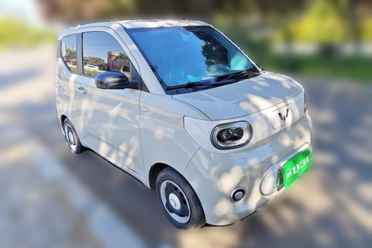 Used Wuling Hongguang MINIEV 2024 3rd Generation 215km Youth Edition Front Right 45 Deg