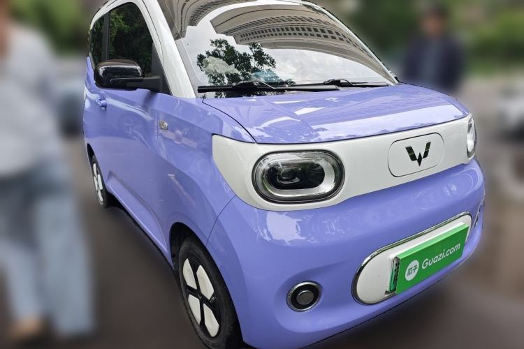 Used Wuling Hongguang MINIEV 2024 3rd Generation 215km Advanced Version Front Right 45 Deg