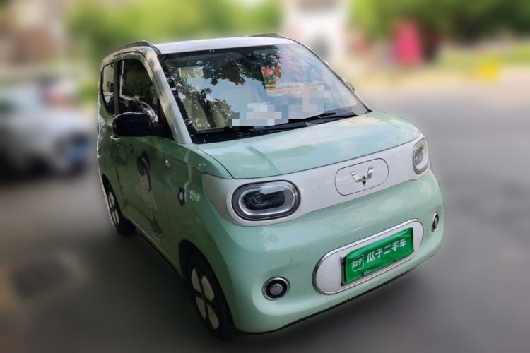 Used Wuling Hongguang MINIEV 2024 3rd Generation 215km Advanced Version Front Right 45 Deg