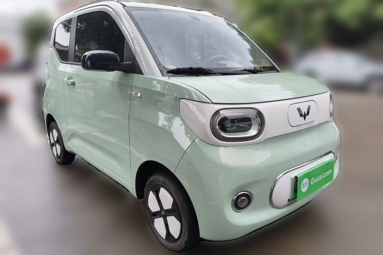 Used Wuling Hongguang MINIEV 2024 3rd Generation 215km Advanced Version Front Right 45 Deg