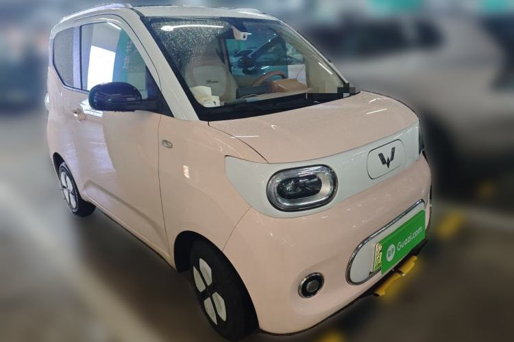 Used Wuling Hongguang MINIEV 2024 3rd Generation 215km Advanced Version Front Right 45 Deg