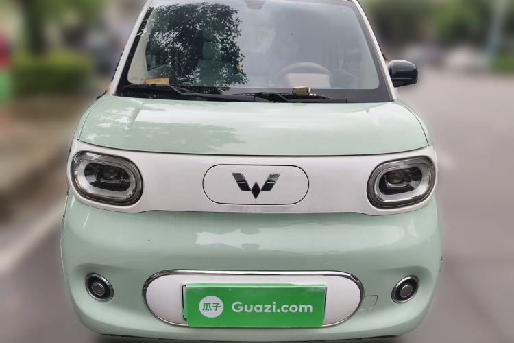 Used Wuling Hongguang MINIEV 2024 3rd Generation 215km Advanced Version Front
