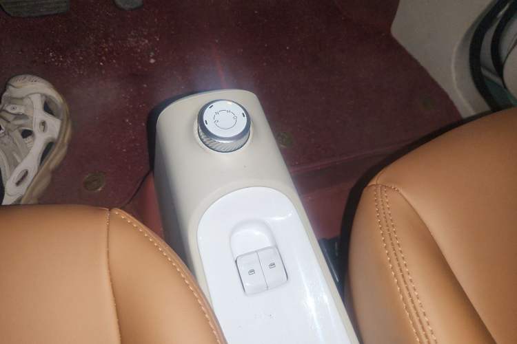 Used Wuling Hongguang MINIEV 2024 3rd Generation 215km Youth Edition Gear Lever
