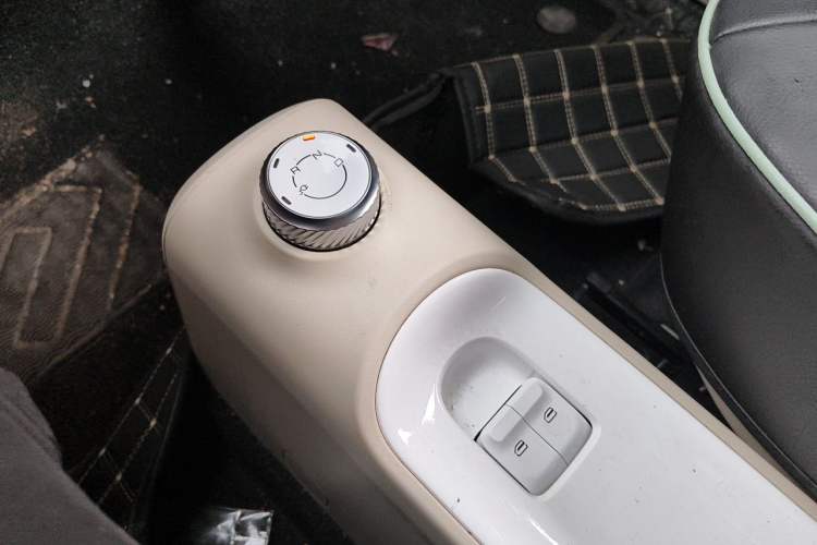Used Wuling Hongguang MINIEV 2024 3rd Generation 215km Advanced Version Gear Lever