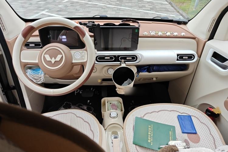 Used Wuling Hongguang MINIEV 2024 3rd Generation 215km Advanced Version Interior 2