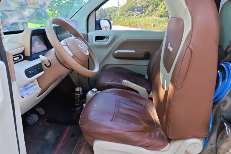 Used Wuling Hongguang MINIEV 2024 3rd Generation 215km Youth Edition Left Front Seat