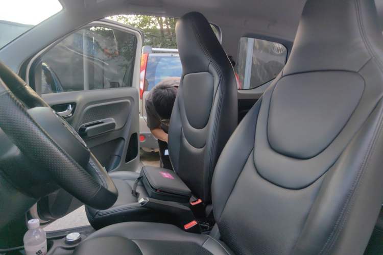 Used Wuling Hongguang MINIEV 2024 3rd Generation 215km Youth Edition Left Front Seat
