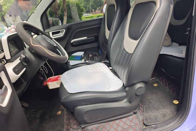 Used Wuling Hongguang MINIEV 2024 3rd Generation 215km Advanced Version Left Front Seat