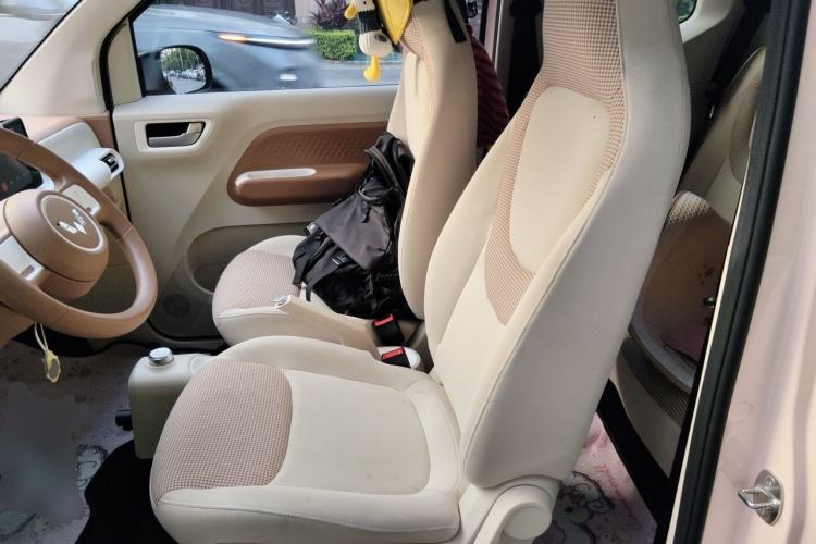 Used Wuling Hongguang MINIEV 2024 3rd Generation 215km Advanced Version Left Front Seat