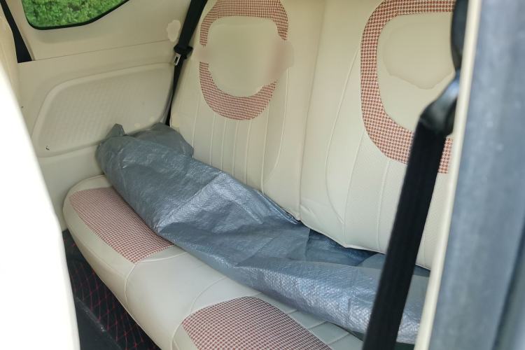 Used Wuling Hongguang MINIEV 2024 3rd Generation 215km Advanced Version Left Rear Seat