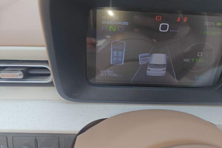 Used Wuling Hongguang MINIEV 2024 3rd Generation 215km Advanced Version Odometer Close Up
