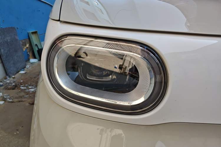 Used Wuling Hongguang MINIEV 2024 3rd Generation 215km Youth Edition Right Front Headlight