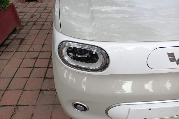 Used Wuling Hongguang MINIEV 2024 3rd Generation 215km Youth Edition Right Front Headlight
