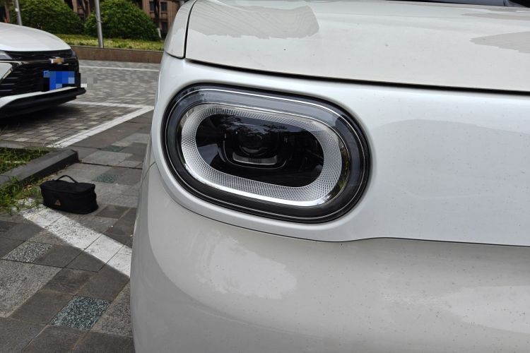 Used Wuling Hongguang MINIEV 2024 3rd Generation 215km Advanced Version Right Front Headlight