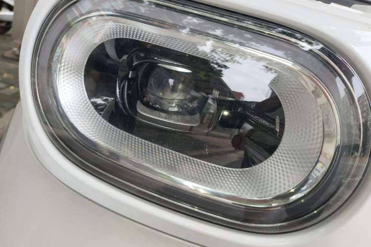 Used Wuling Hongguang MINIEV 2024 3rd Generation 215km Youth Edition Right Front Headlight
