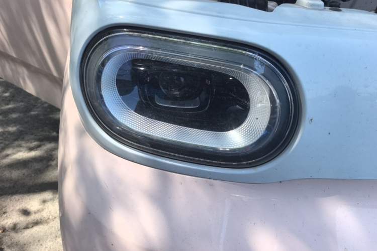 Used Wuling Hongguang MINIEV 2024 3rd Generation 215km Advanced Version Right Front Headlight
