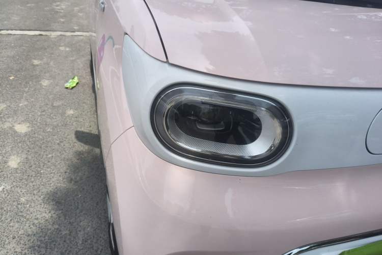 Used Wuling Hongguang MINIEV 2024 3rd Generation 215km Advanced Version Right Front Headlight