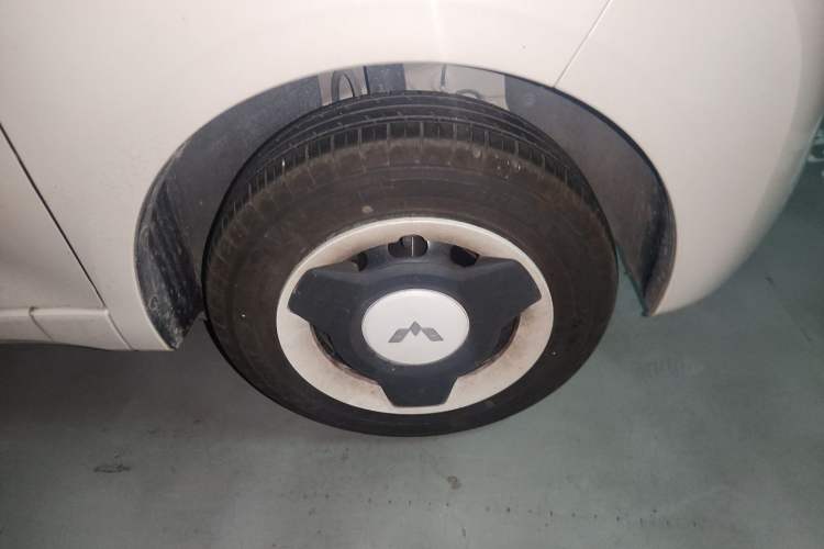 Used Wuling Hongguang MINIEV 2024 3rd Generation 215km Youth Edition Right Front Wheel Hub