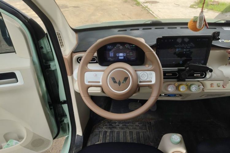 Used Wuling Hongguang MINIEV 2024 3rd Generation 215km Advanced Version Steering Wheel