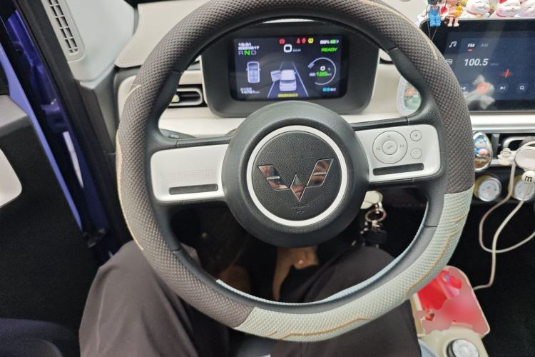 Used Wuling Hongguang MINIEV 2024 3rd Generation 215km Advanced Version Steering Wheel