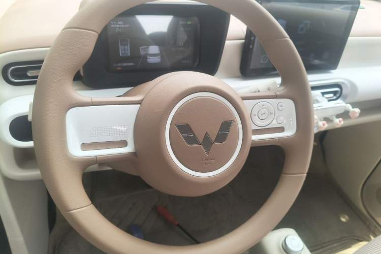 Used Wuling Hongguang MINIEV 2024 3rd Generation 215km Advanced Version Steering Wheel