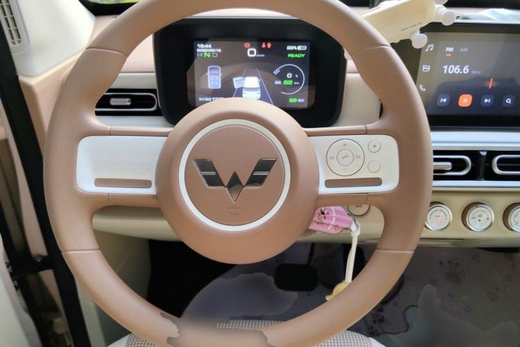 Used Wuling Hongguang MINIEV 2024 3rd Generation 215km Advanced Version Steering Wheel