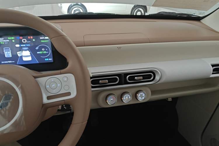 Used Wuling Hongguang MINIEV 2024 3rd Generation 215km Youth Edition Audio And AC Panel