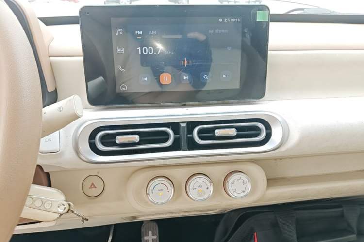 Used Wuling Hongguang MINIEV 2024 3rd Generation 215km Advanced Version Audio And AC Panel