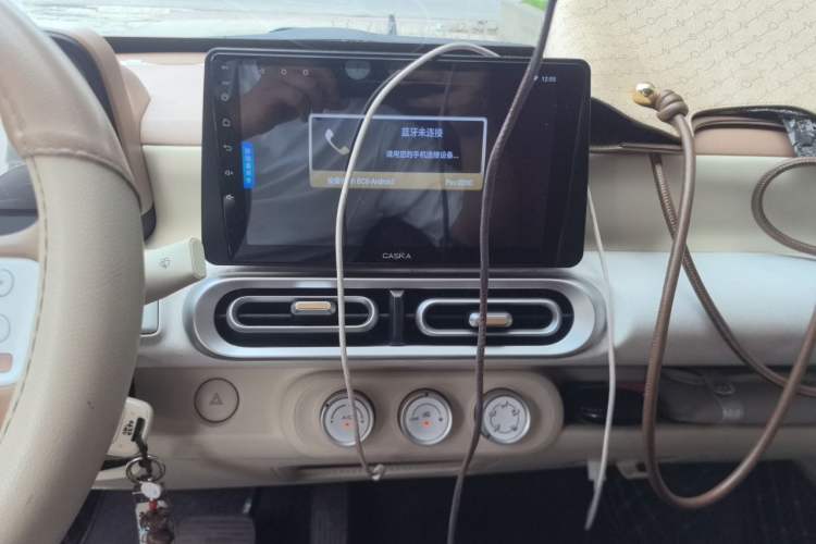 Used Wuling Hongguang MINIEV 2024 3rd Generation 215km Youth Edition Audio And AC Panel