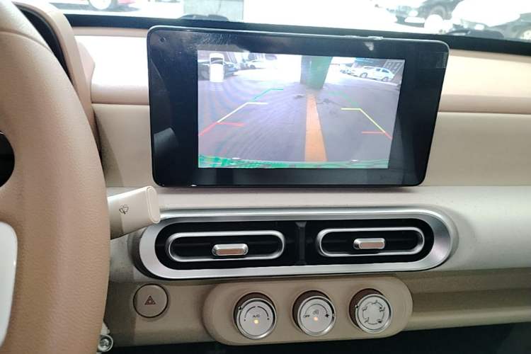 Used Wuling Hongguang MINIEV 2024 3rd Generation 215km Advanced Version Audio And AC Panel