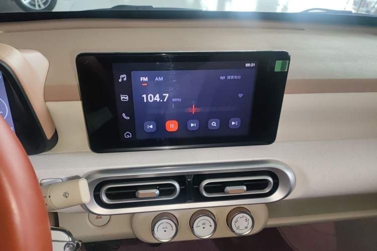 Used Wuling Hongguang MINIEV 2024 3rd Generation 215km Advanced Version Audio And AC Panel