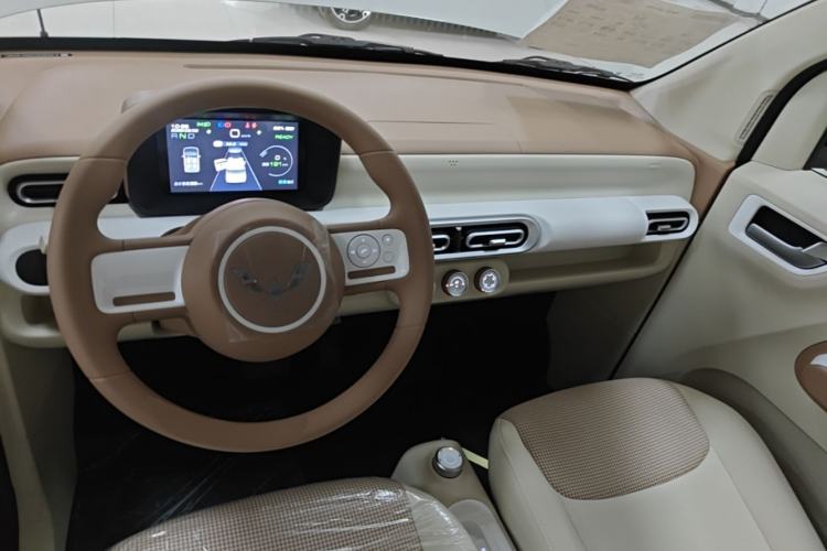 Used Wuling Hongguang MINIEV 2024 3rd Generation 215km Youth Edition Center Console