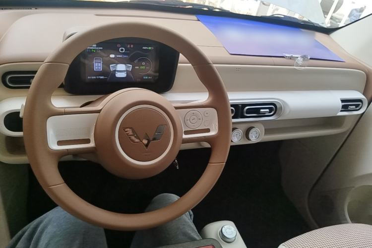 Used Wuling Hongguang MINIEV 2024 3rd Generation 215km Youth Edition Center Console