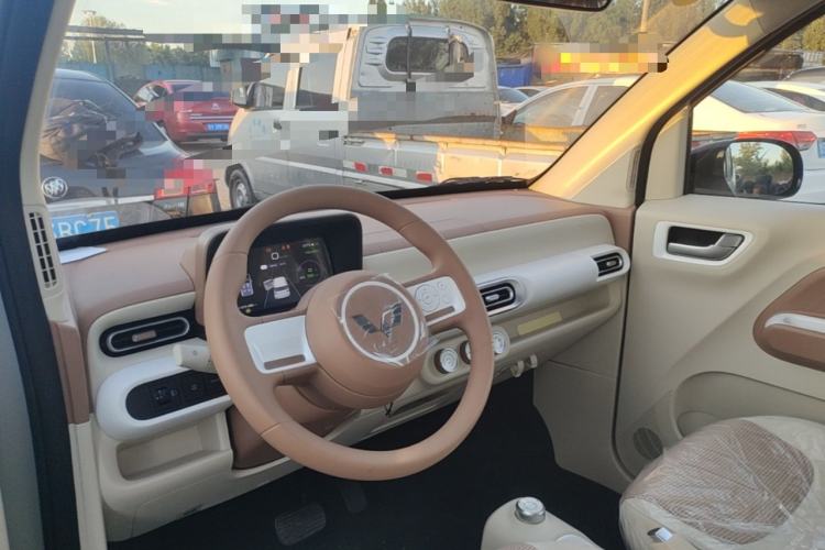Used Wuling Hongguang MINIEV 2024 3rd Generation 215km Youth Edition Center Console