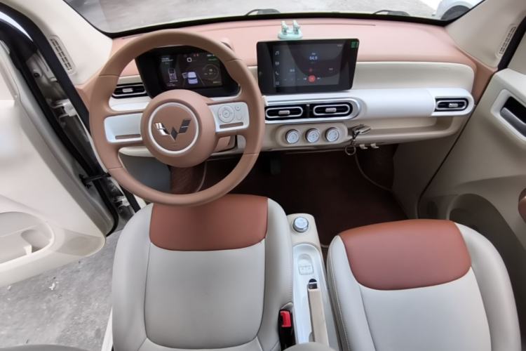 Used Wuling Hongguang MINIEV 2024 3rd Generation 215km Advanced Version Center Console