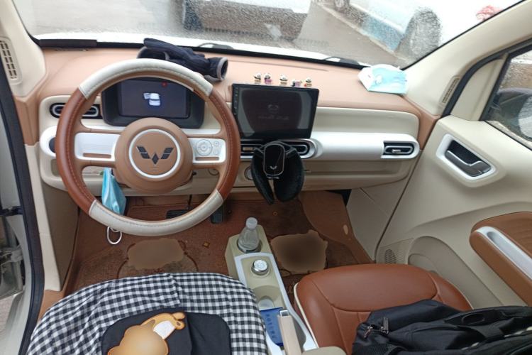Used Wuling Hongguang MINIEV 2024 3rd Generation 215km Youth Edition Center Console