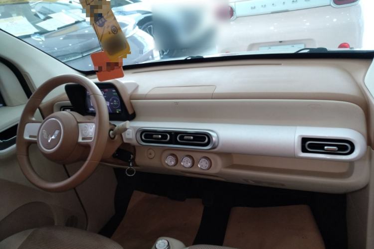 Used Wuling Hongguang MINIEV 2024 3rd Generation 215km Youth Edition Center Console