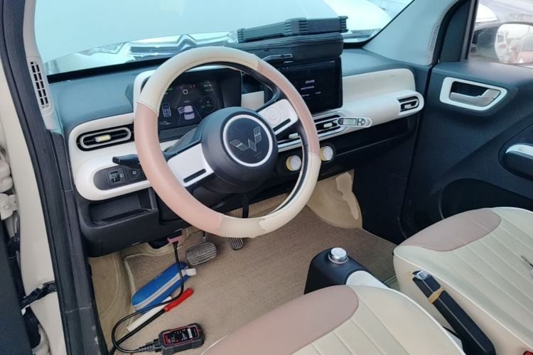 Used Wuling Hongguang MINIEV 2024 3rd Generation 215km Youth Edition Center Console