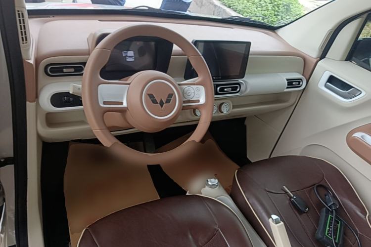 Used Wuling Hongguang MINIEV 2024 3rd Generation 215km Youth Edition Center Console