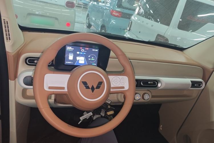 Used Wuling Hongguang MINIEV 2024 3rd Generation 215km Youth Edition Center Console
