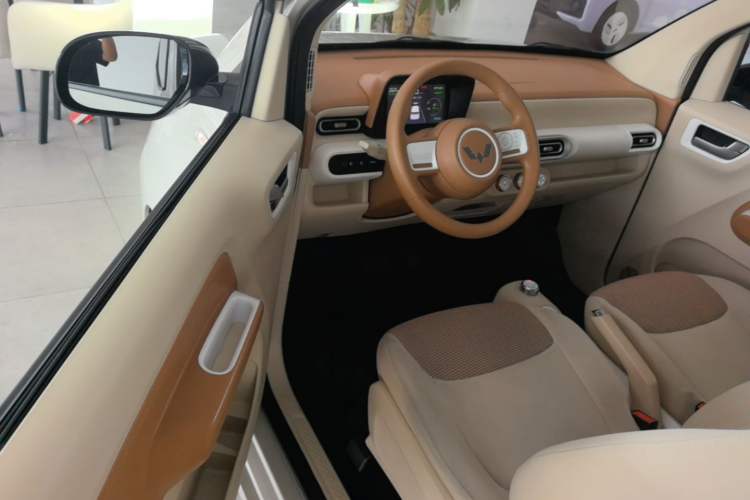 Used Wuling Hongguang MINIEV 2024 3rd Generation 215km Youth Edition Driver Seat