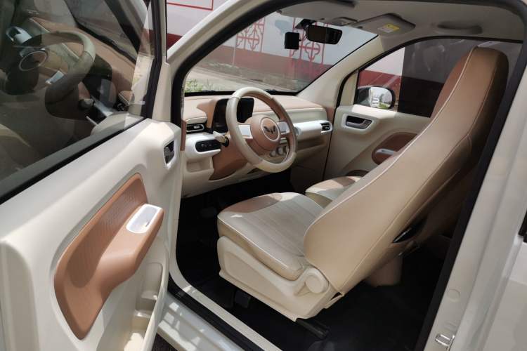 Used Wuling Hongguang MINIEV 2024 3rd Generation 215km Youth Edition Driver Seat