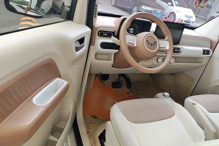 Used Wuling Hongguang MINIEV 2024 3rd Generation 215km Youth Edition Driver Seat