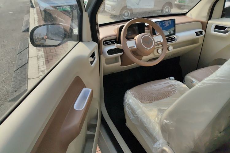 Used Wuling Hongguang MINIEV 2024 3rd Generation 215km Youth Edition Driver Seat